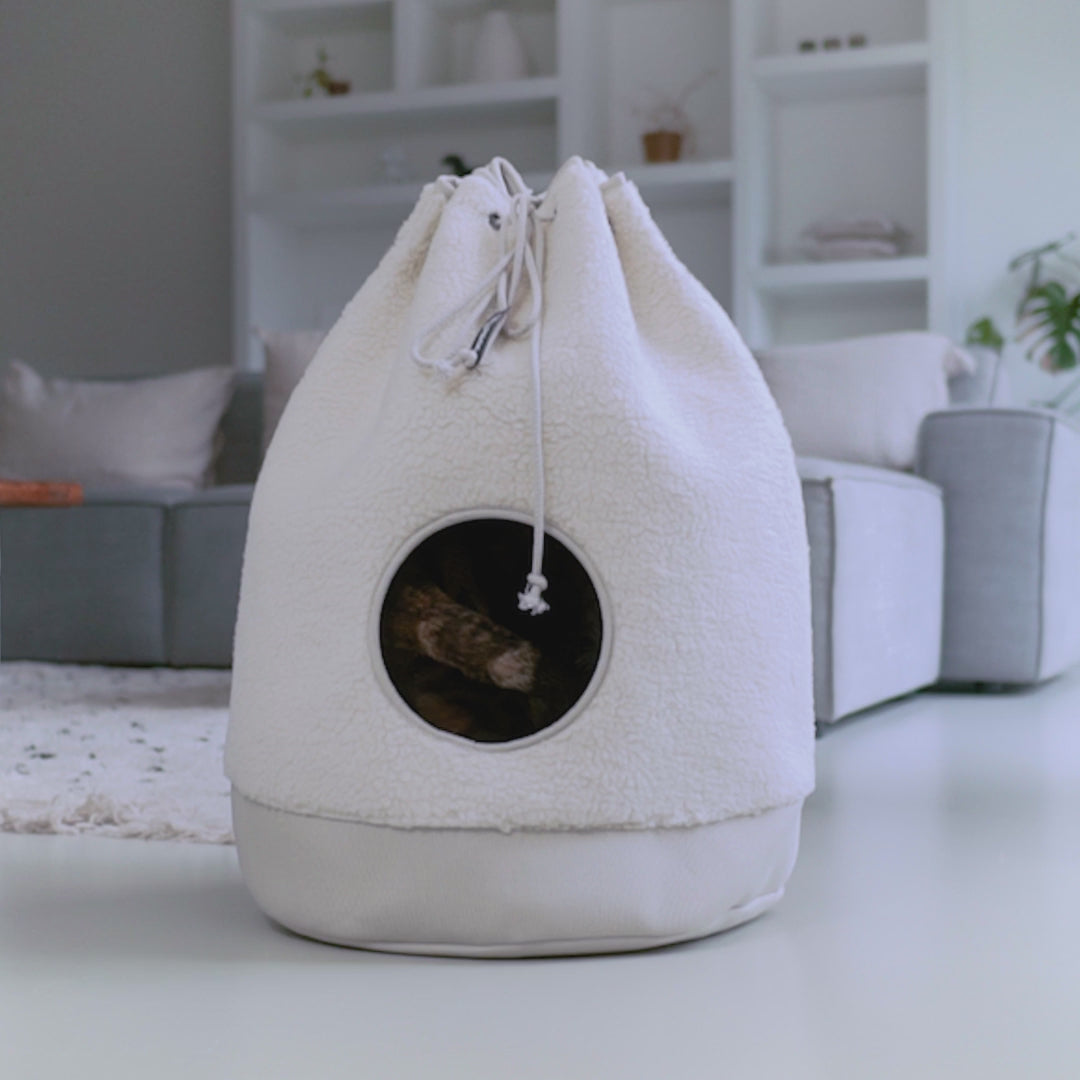 Video laden: CASA Teddy - Kattenhuis van teddy stof